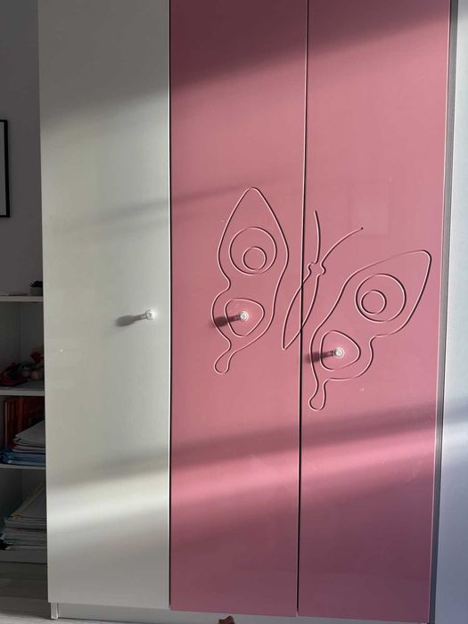 Продавам мебели за детска стая