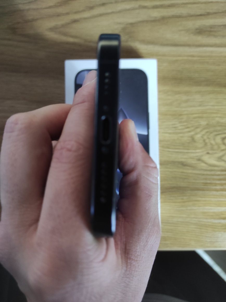Iphone 16 Pro Max karobka dakument