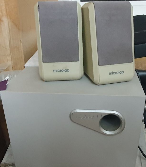 Продам колонки Microlab