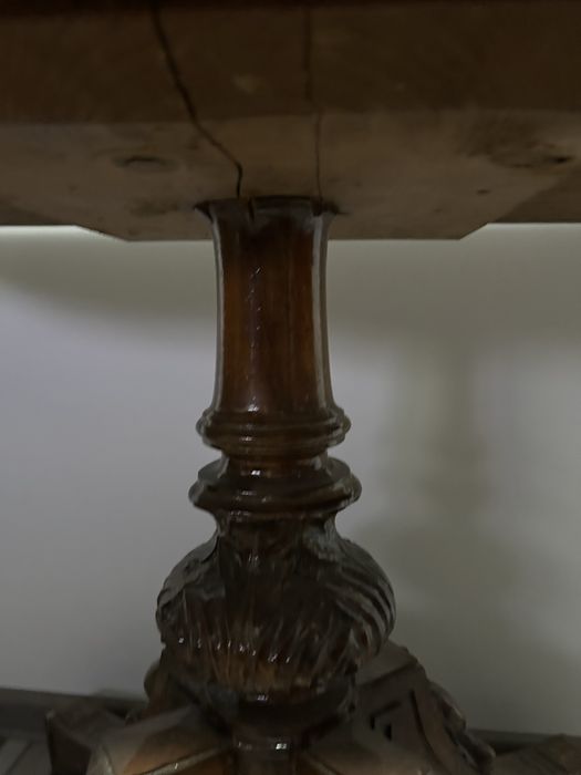 Masa veche pentru restaurat