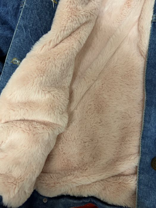 Продается зимняя джинсовая куртка