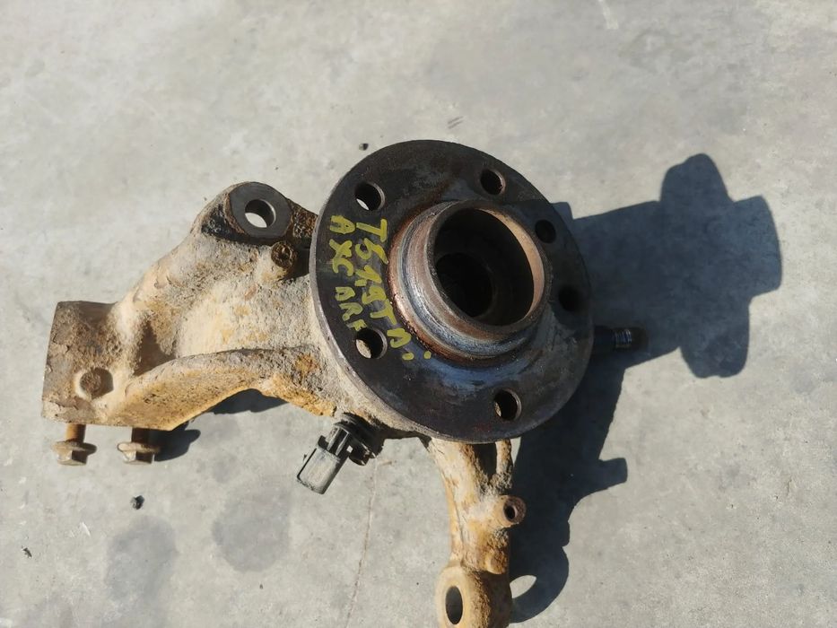 fuzeta dreapta fata 1.9 tdi axc vw t5  2003-2008