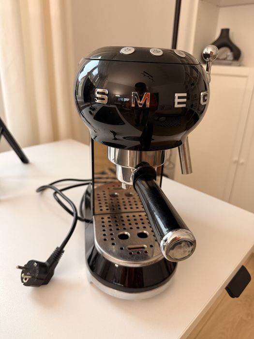 Кафемашина за еспресо Smeg