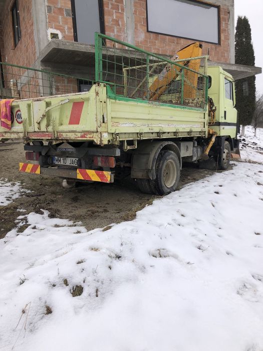 Vand camioneta Nissan