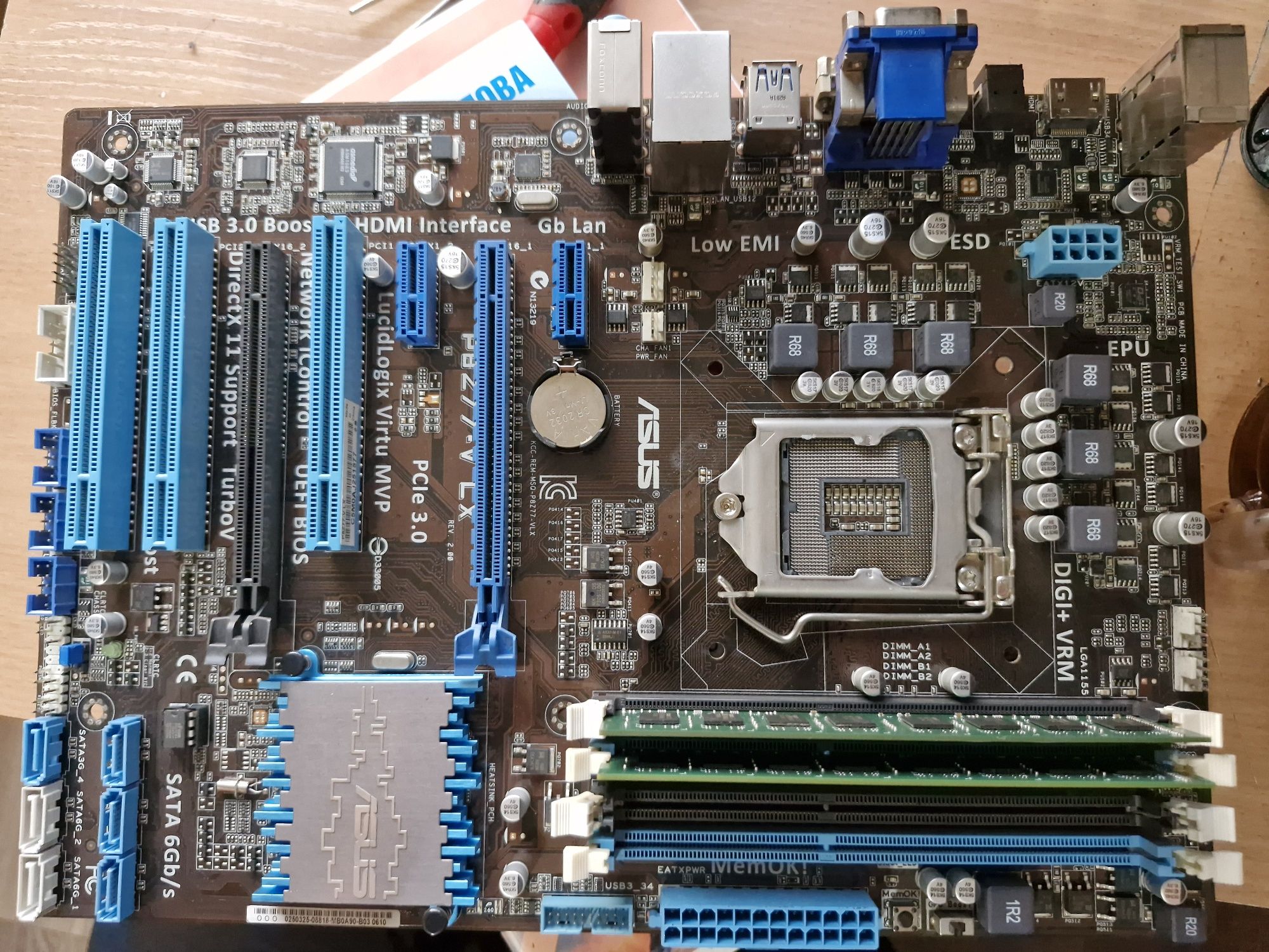Продам мат.плату Asus P8Z77-V LX с двумя плашками 8GB ОЗУ DDR3