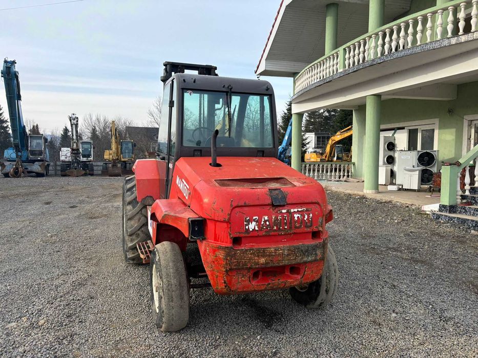 Stivuitor pentru teren accidentat Manitou M26