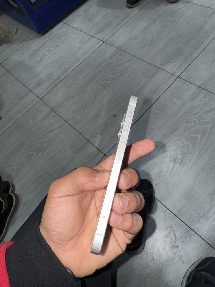 Apple iphone. 12