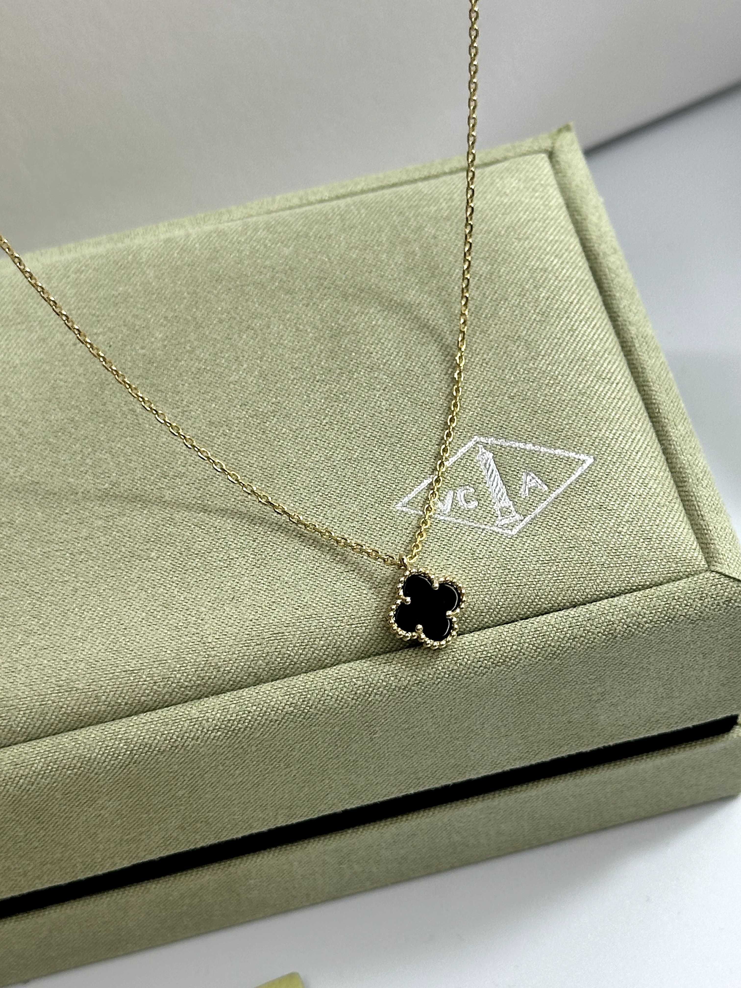 Colier MINI Van Cleef & Arpels Aur 750 Onyx