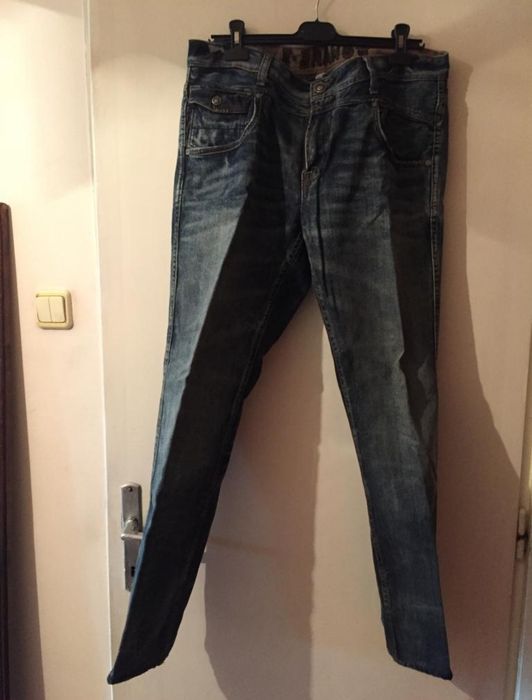 Blugi EXTRA SIZE, second-hand, marimi 50-54, in Arad la 45 lei