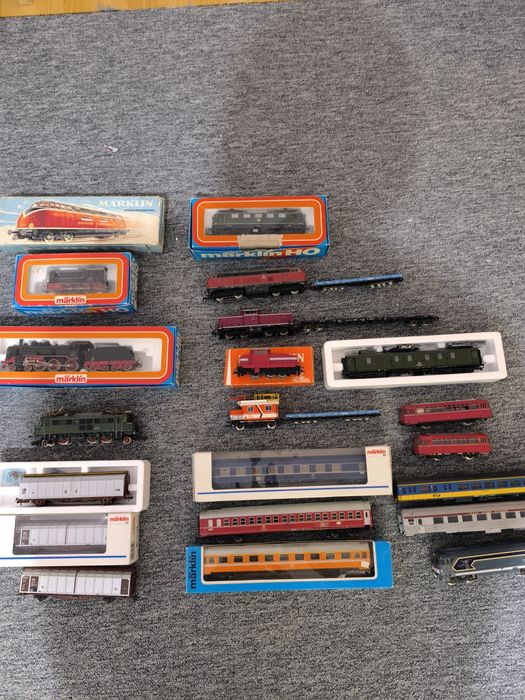 Locomotive si vagoane scara HO