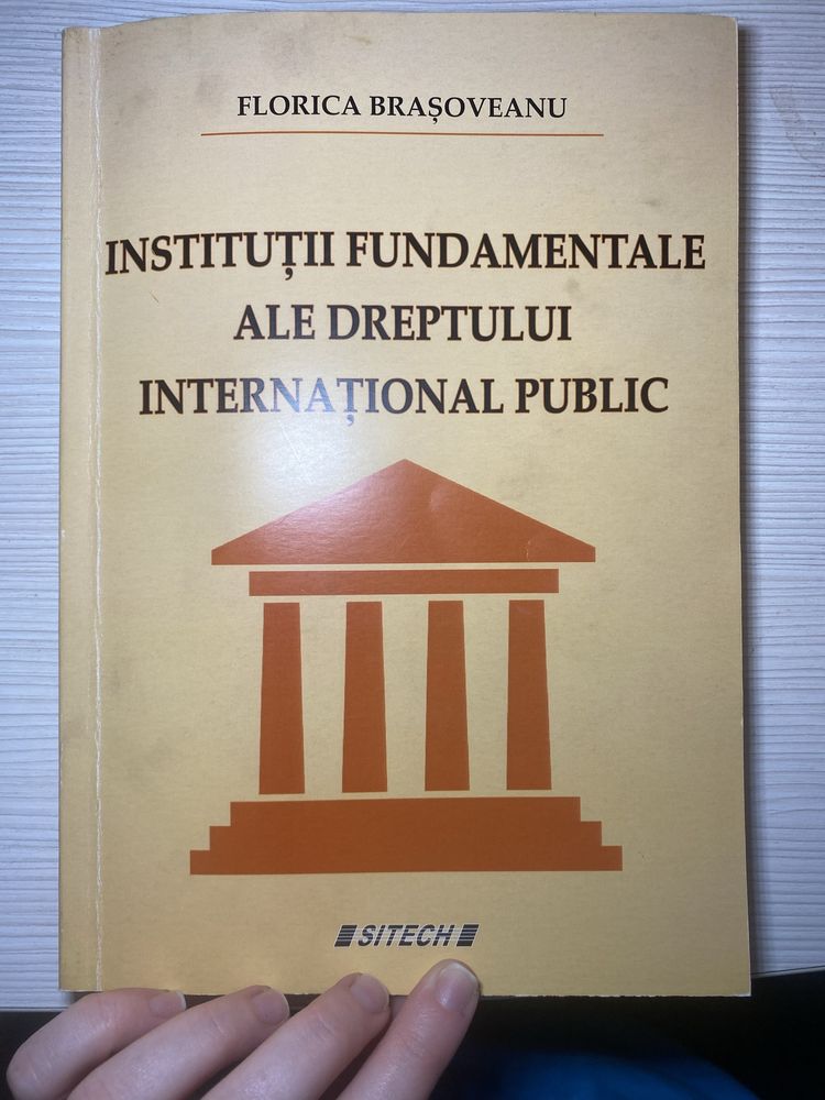 Carti de drept, cursuri universitare