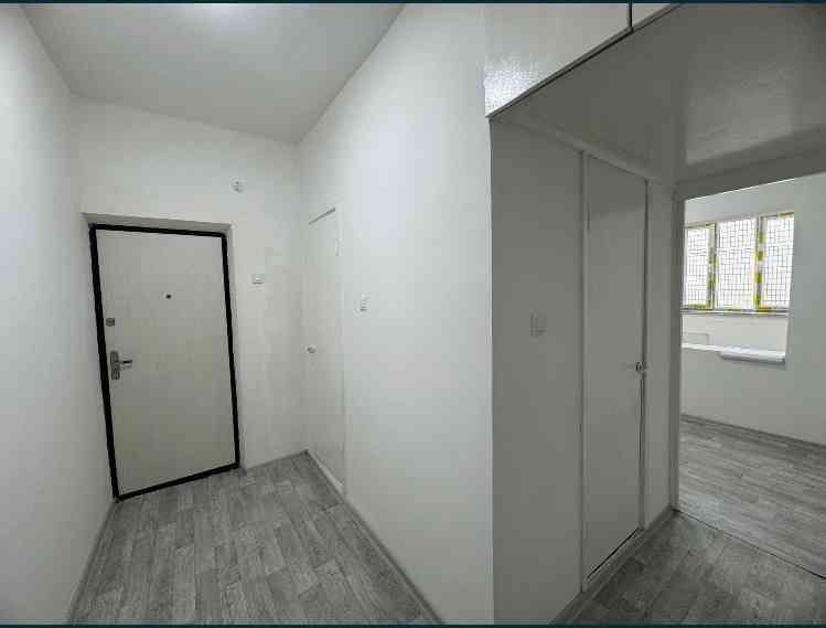 МЕТРО 5-бекат Дустлик 1  1*2/4/5 2*6 балкон 45.000