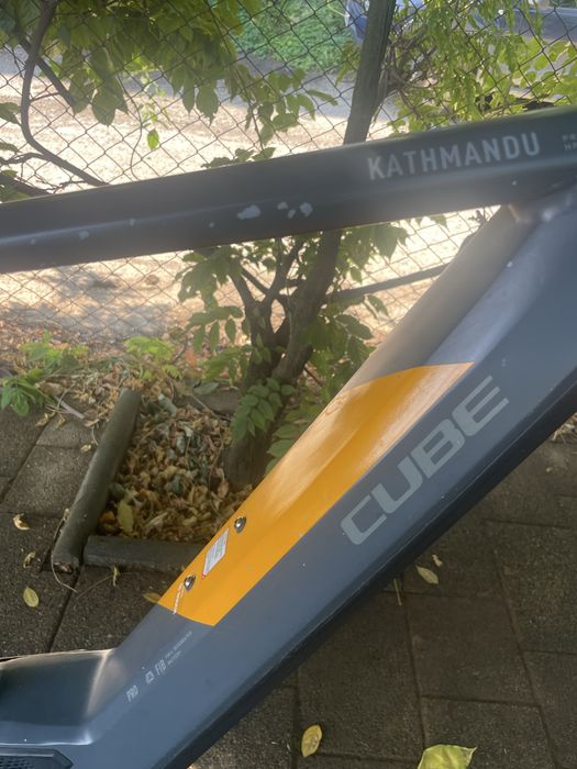 Cube Kathmandu Hybrid Pro 625 grey/orange