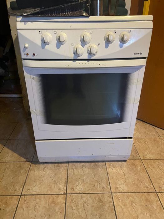 Продам газовую плиту