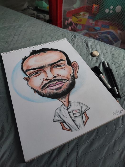 Realizez portrete și caricaturi la comandă în vopsea ulei, creion