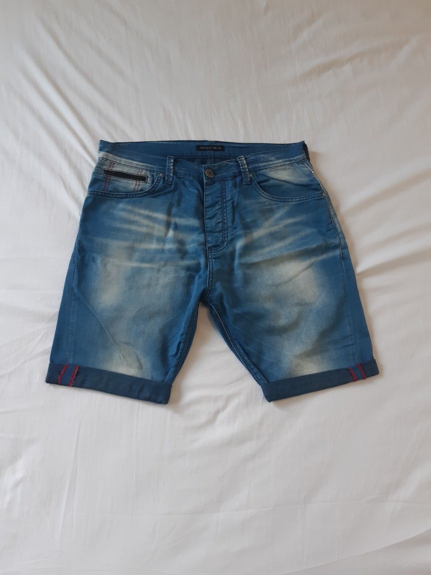 Blugi scurti Republic Denim