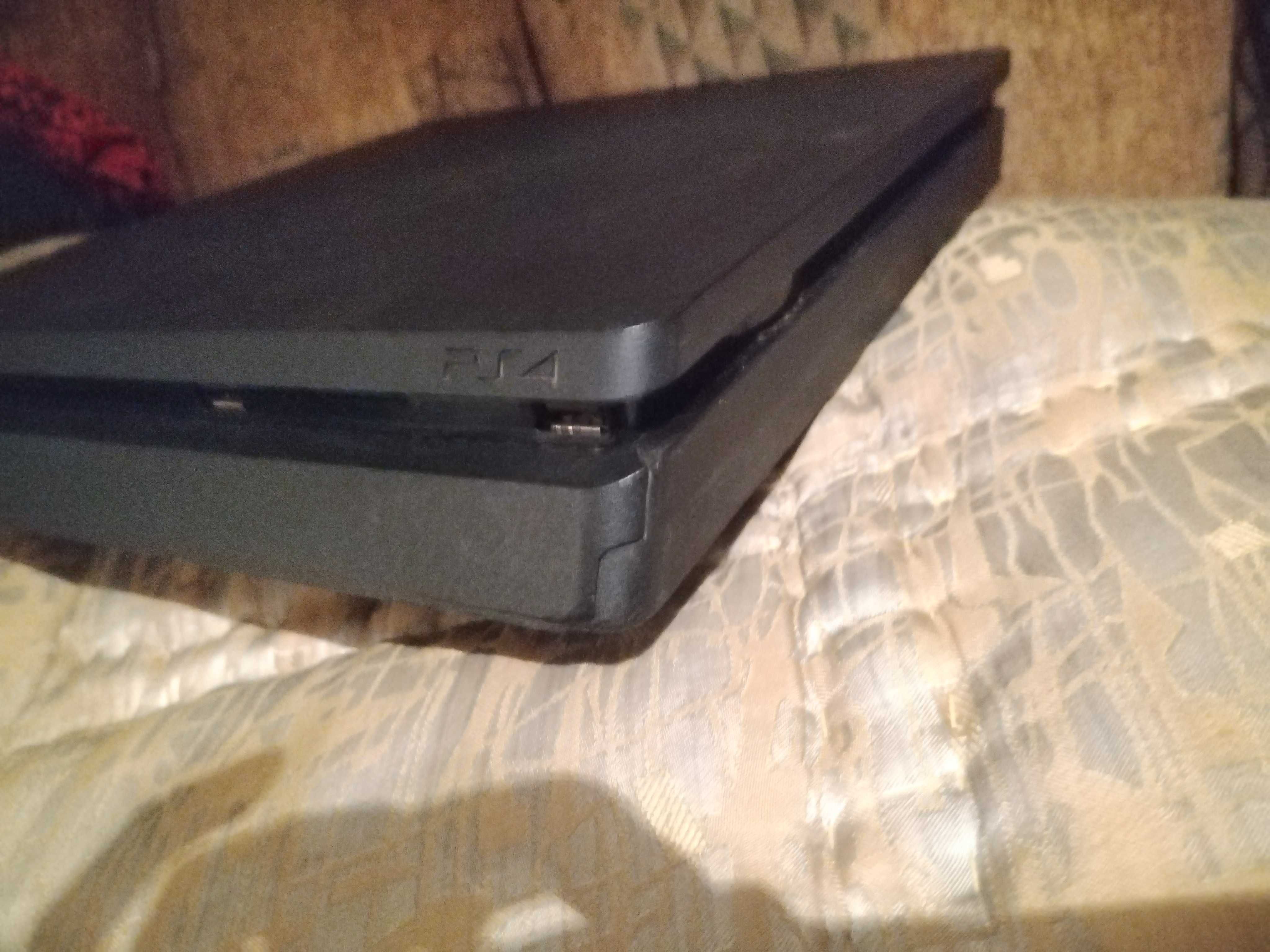 ps4 втора ръка 500mgb подробности в описанието