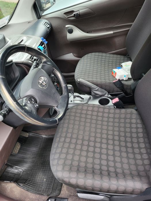 Masina de vanzare Toyota iq