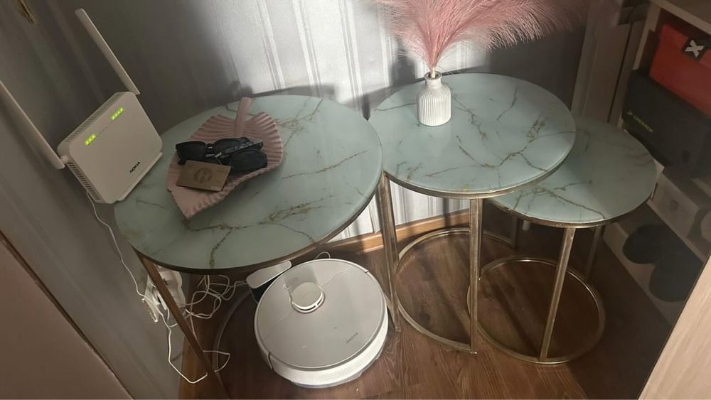 Продам журнальный столик 3шт без повоеждений