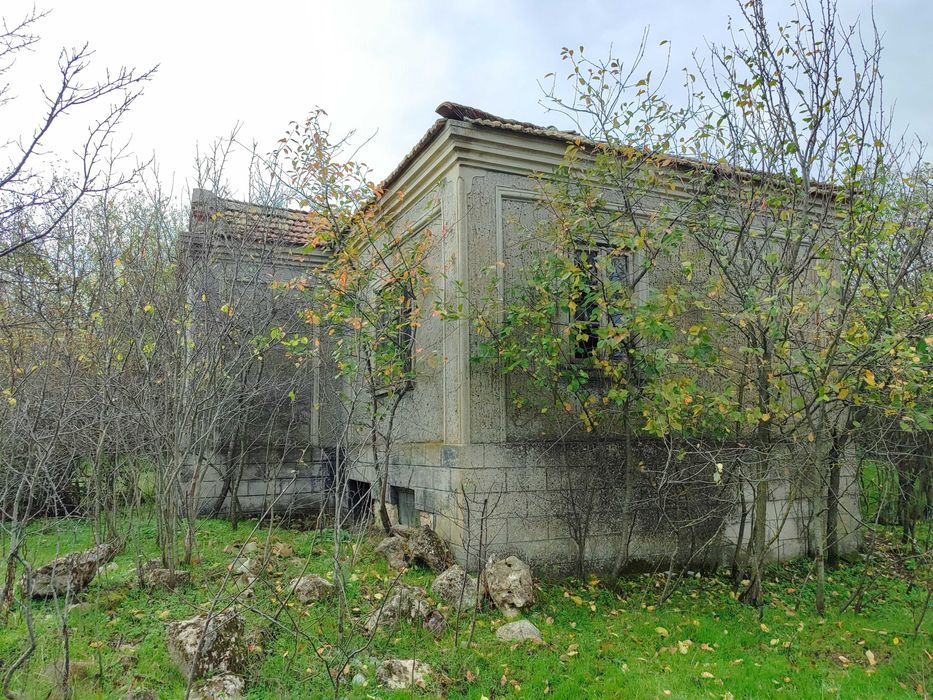 Стара къща във Ведрина