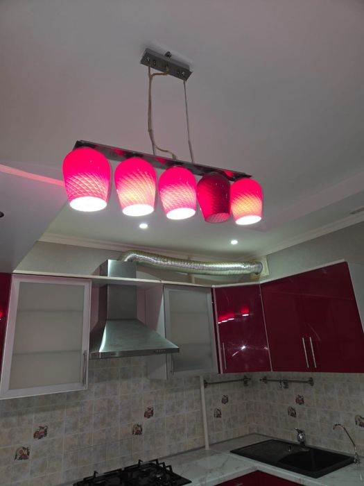 Продается люстра