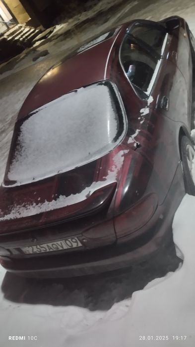 Продам срочно машину Мазда хедос 6