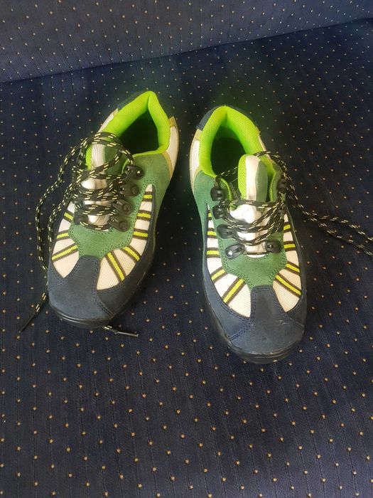 Vand adidasi noi, unisex, marime 36