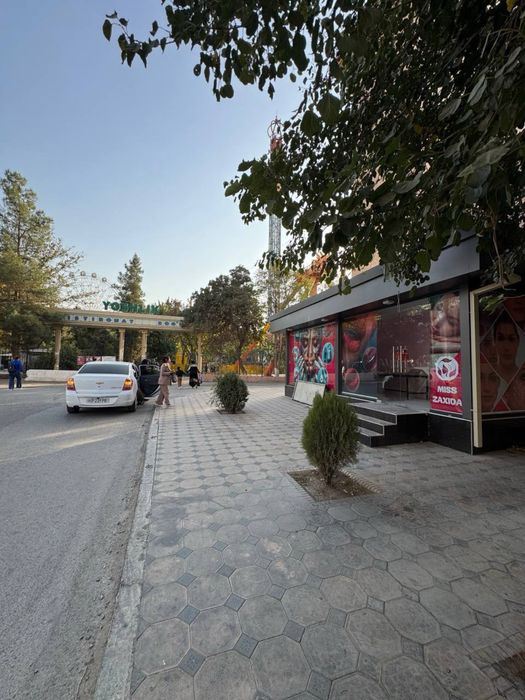 Vokzal park oldida pobeznes tayyor obekt sotiladi
