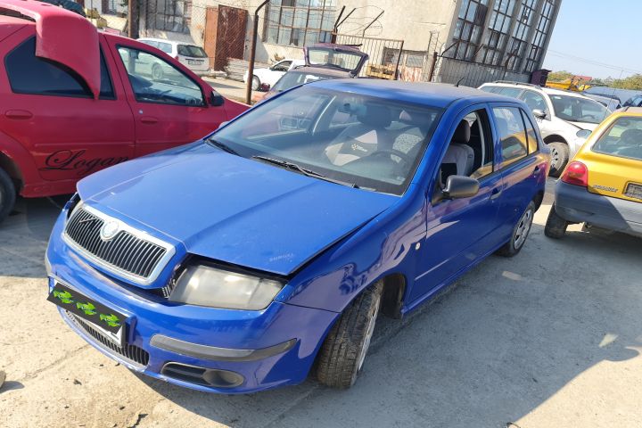 Bara fata Skoda Fabia 6Y