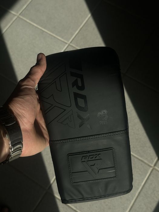 Боксови ръкавици RDX