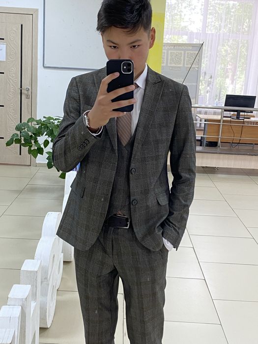 Костюм тройка , есть торг