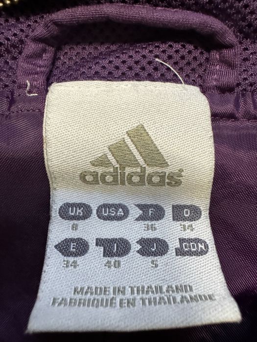 Дамски екипи запазени