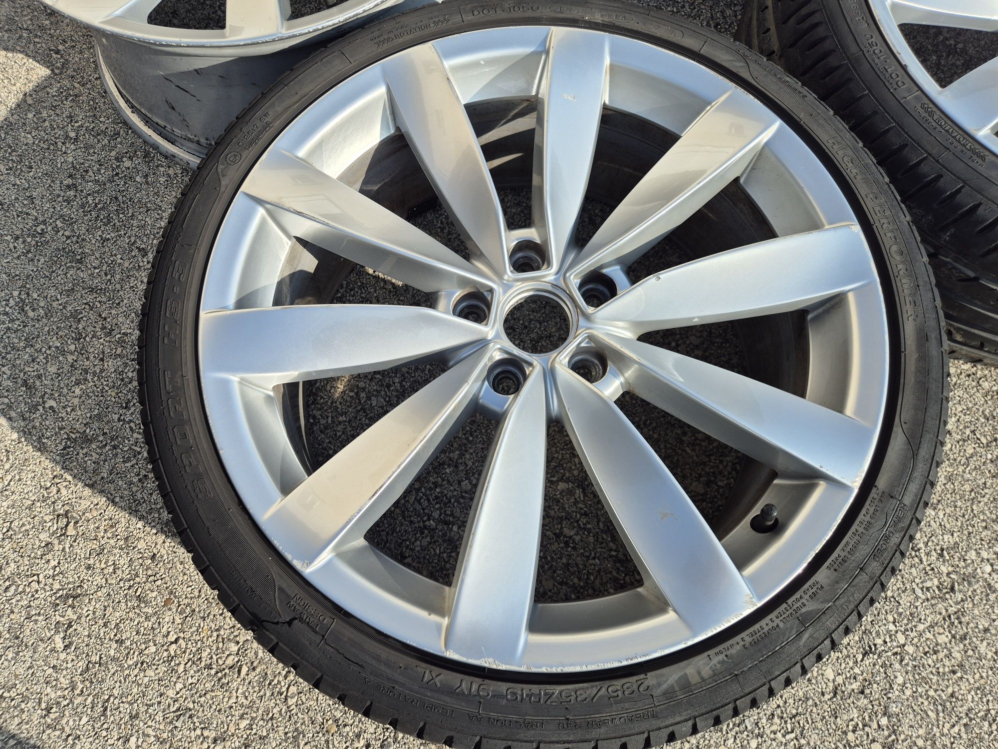 5х112/19 с гуми VW Passat CC Arteon Skoda 5x112/19 Фолксваген Шкода