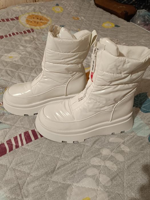 Продам новые женские сапожки 38-39 размер