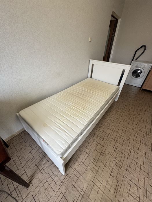 Кровать для спальни