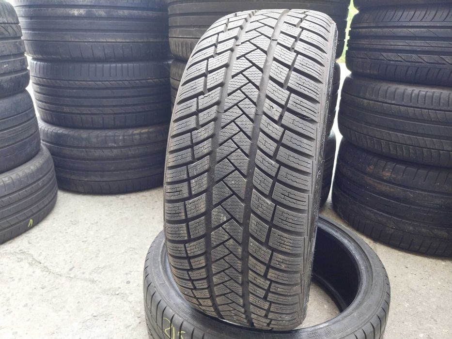 1xAnvelopa second iarna 225 45 R18 Vredestein 2020 8mm