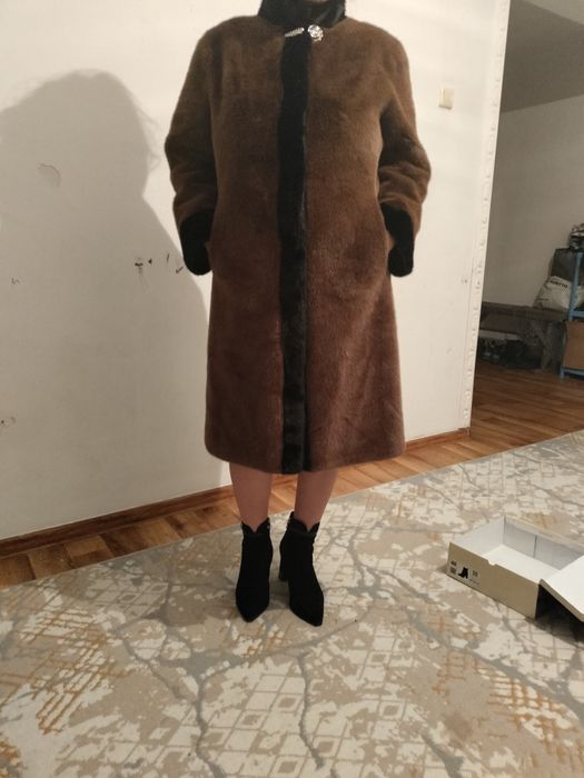 Продам эко шубу новая