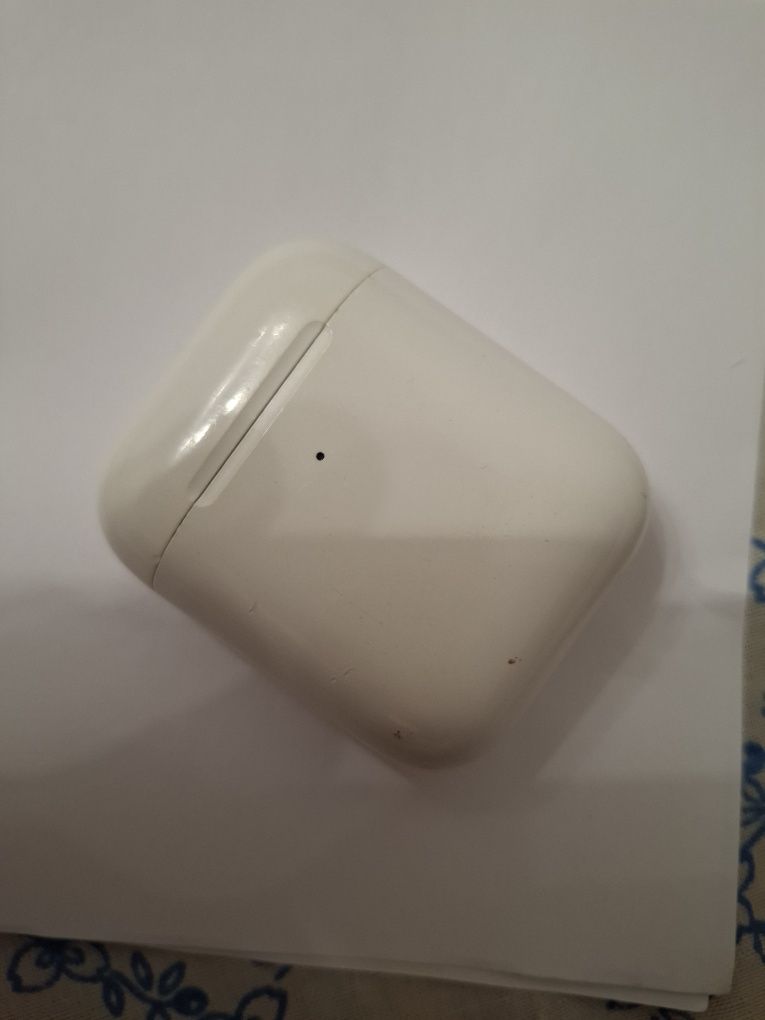 Продам airpods 2 оригинал срочно