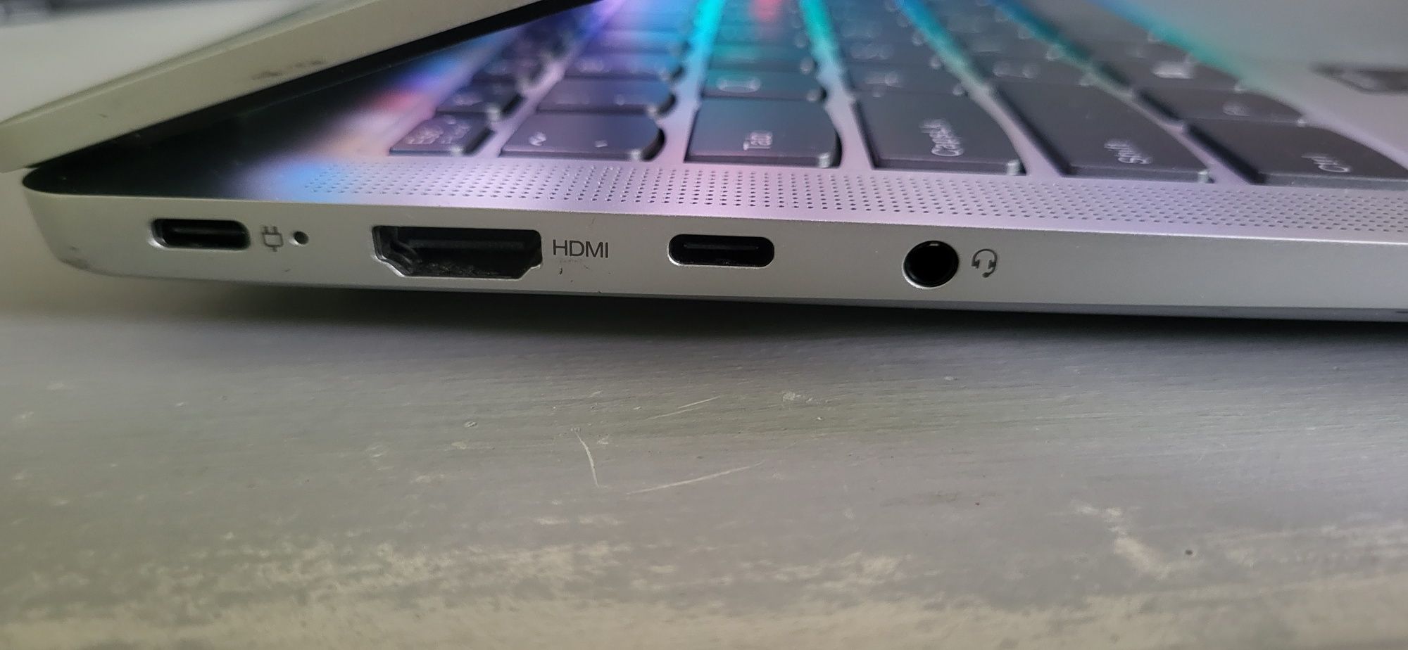 Lenovo idea pad 5 oled cu suita adobe și win11pro
