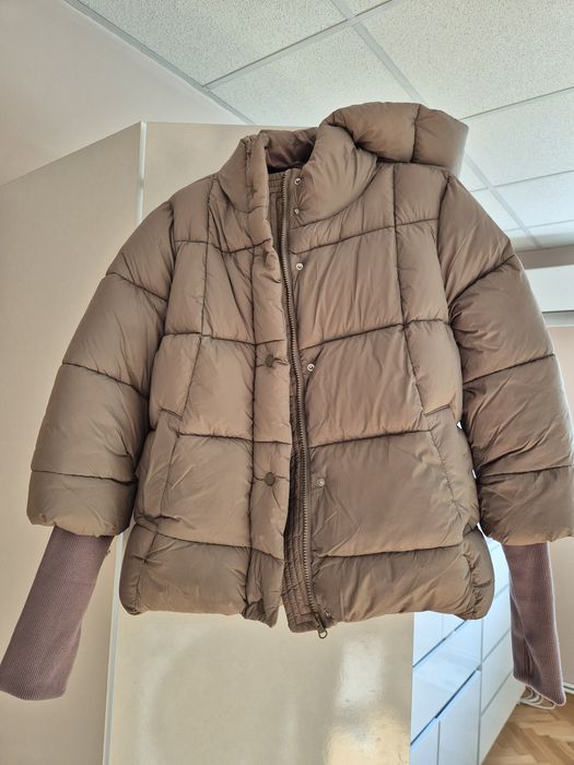 Дамско яке с качулка