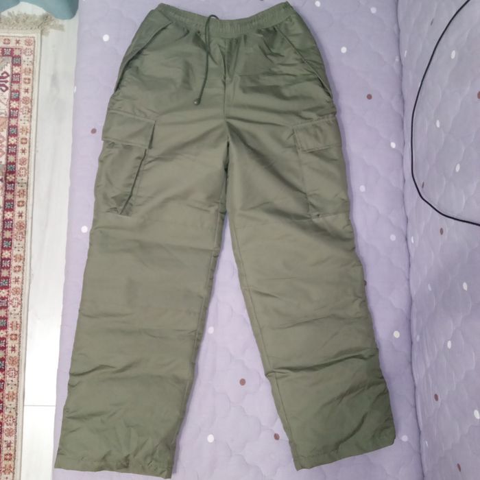 Новые теплые брюки на синтепоне, 46 р.