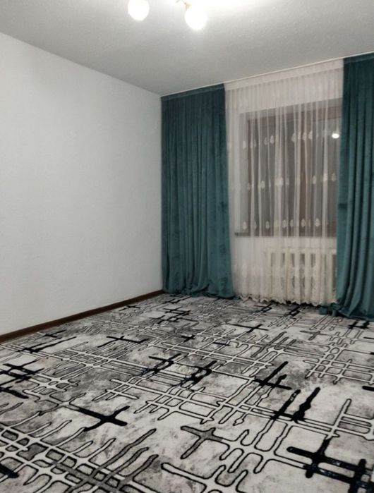 РАЗДЕЛКА, 2/4/4, Улица Лутфий, Продаётся Квартира!