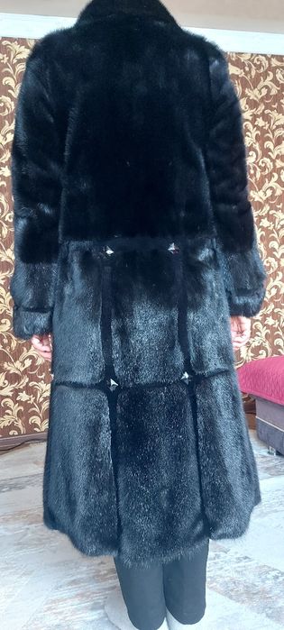 Продам норковую шубу.