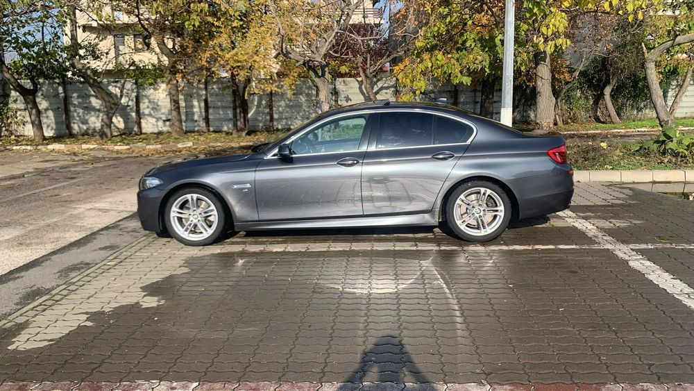 BMW Seria 5 bmw f10 sophisto grey,  pachet M , km reali