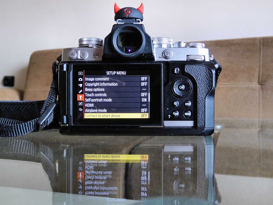 Безогледален Nikon Zf-c - перфектен, с обективи и екстри