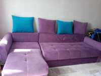Продам диван с отличным матрасом мягкие подушки приятная ткань