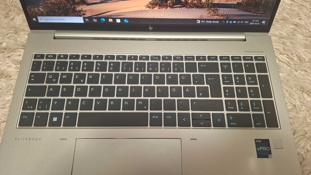 Laptop HP EliteBook – i5-1245U • 16 GB RAM • 1 TB SSD serie business