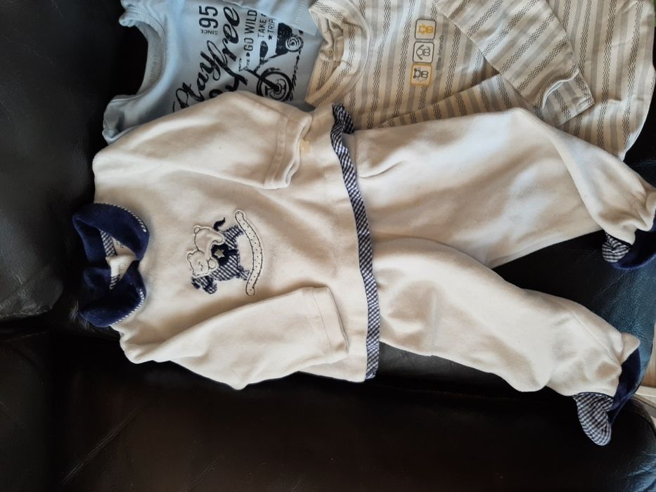 Дрешки за бебе 0-6 месеца на Mayoral,Hm,Disney,Next,George