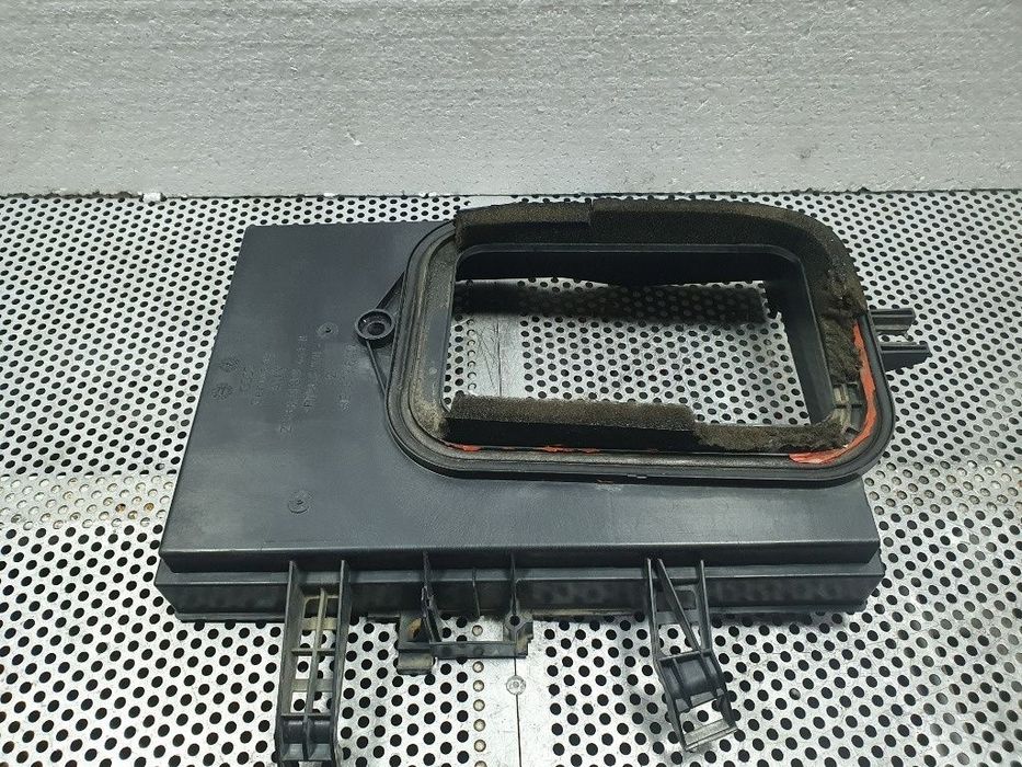 Carcasa filtru de polen AUDI A4 II Avant 8E5, B6 2000 - 2005 1.9 TDI AVF, AWX 8E1819641A