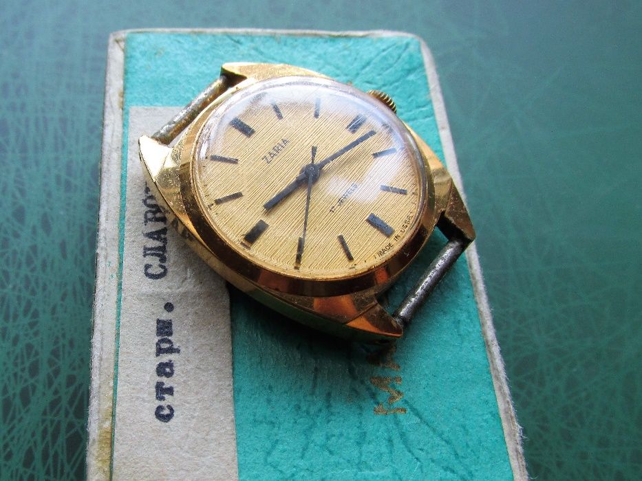 стар ръчен часовник - zaria